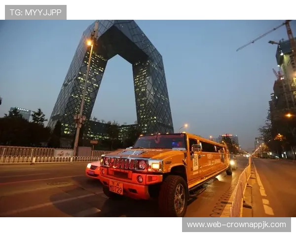 勒布朗家里堆满豪车，客厅竟然没一台电视？这到底咋回事…