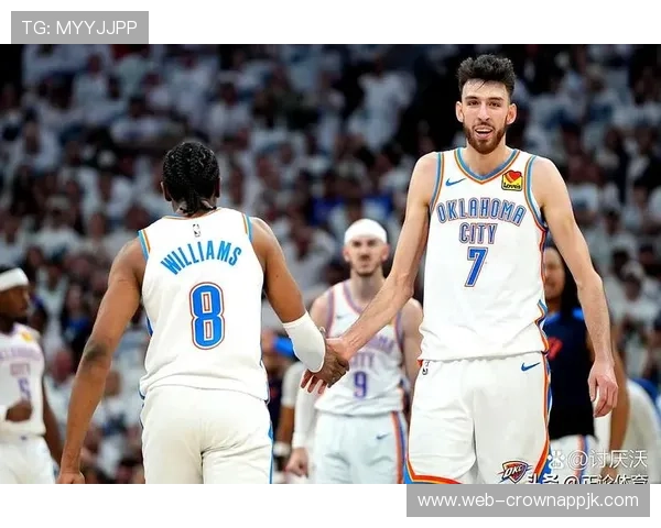 切特·霍姆格伦挡拆制造错位提升内线得分效率明显